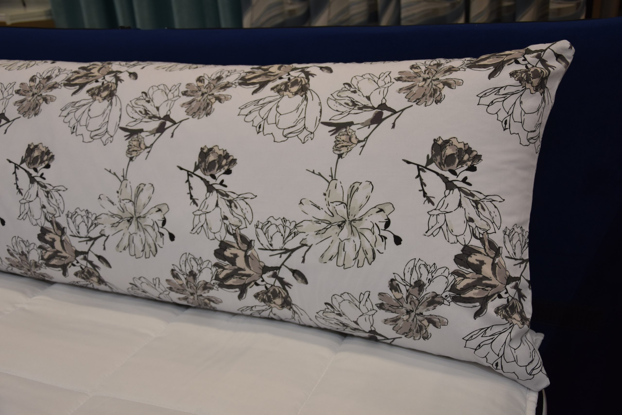 Floral-Black-n-White Μαξιλαροθήκη Body Pillow Βαμβακερή 50x160cm με φερμουάρ - Image 1